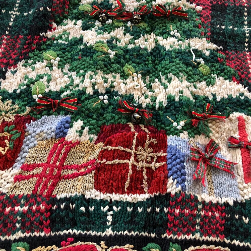 VINTAGE HEIRLOOM COLLECTIBLES RED UGLY CHRISTMAS SWEATER SIZE L PLAID EMBRODERED - Picture 4 of 5